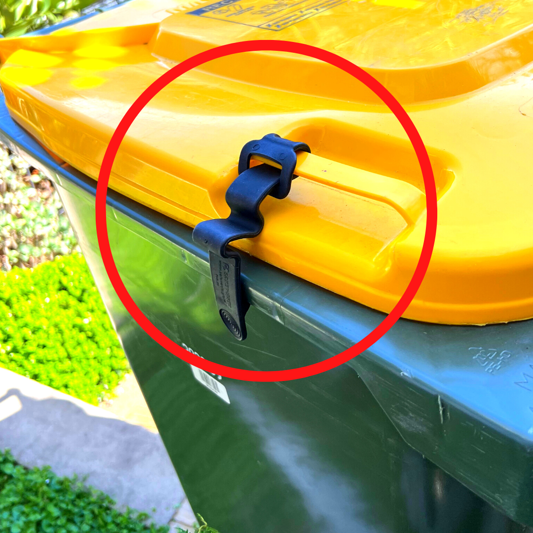 SafeWaste Multi-Fit Lid Latch